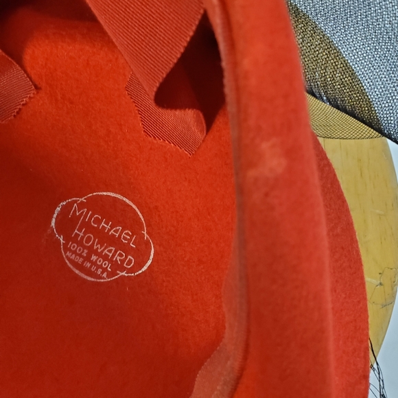 Vintage Feathered Hat - Picture 9 of 9